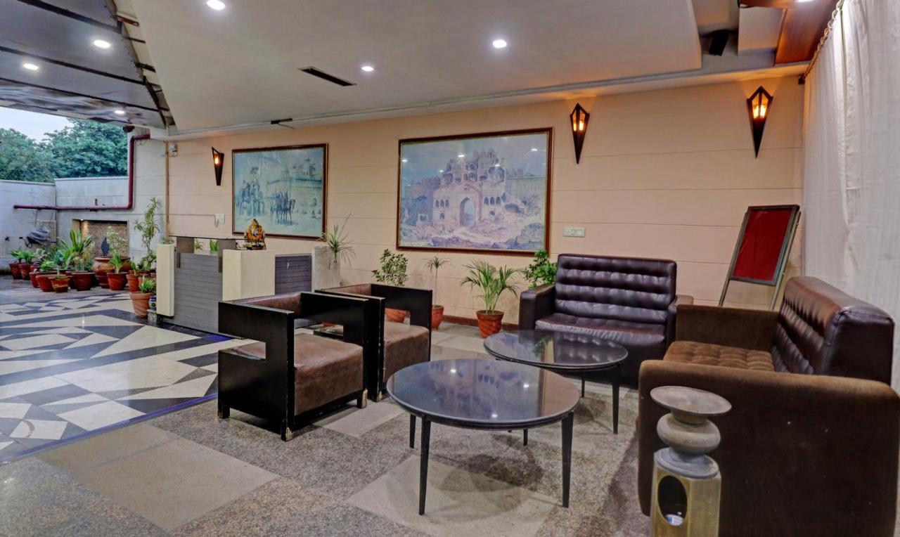 Itsy Hotels Hamlets Stay Ноида Екстериор снимка