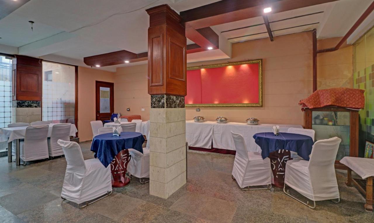 Itsy Hotels Hamlets Stay Ноида Екстериор снимка