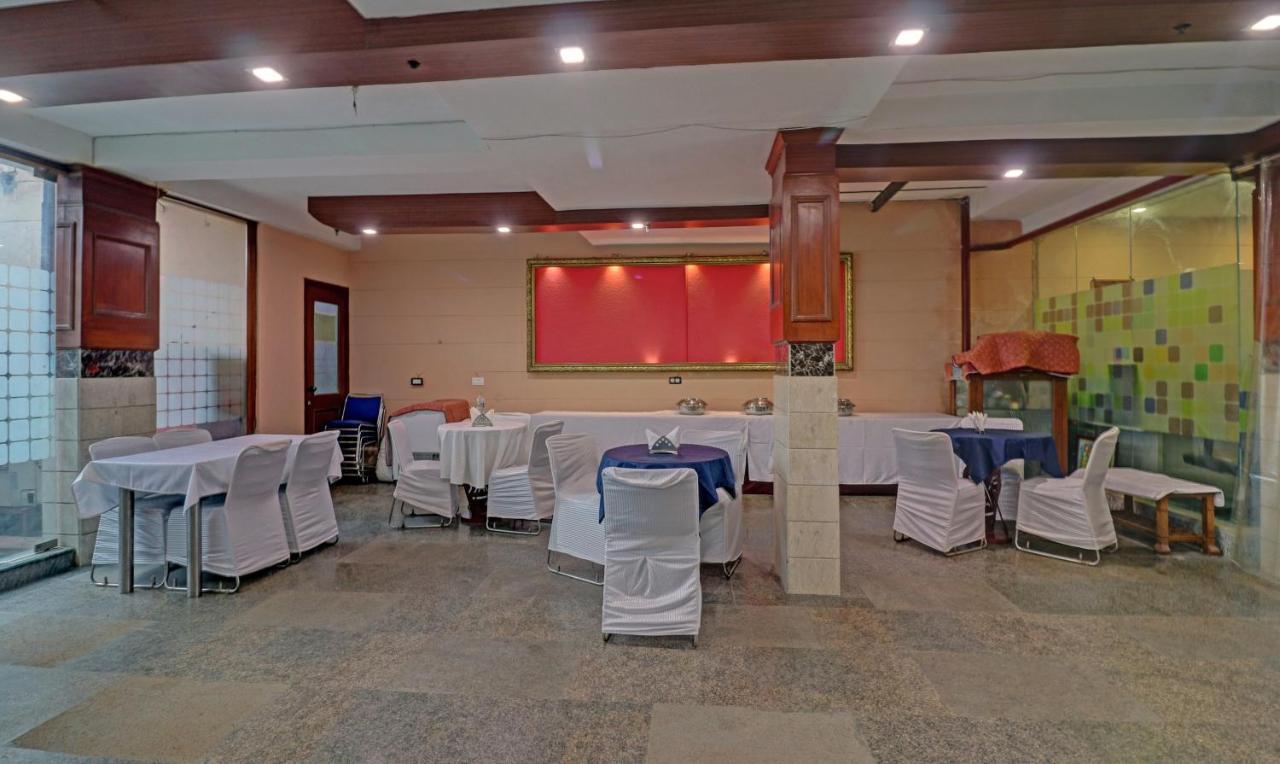 Itsy Hotels Hamlets Stay Ноида Екстериор снимка