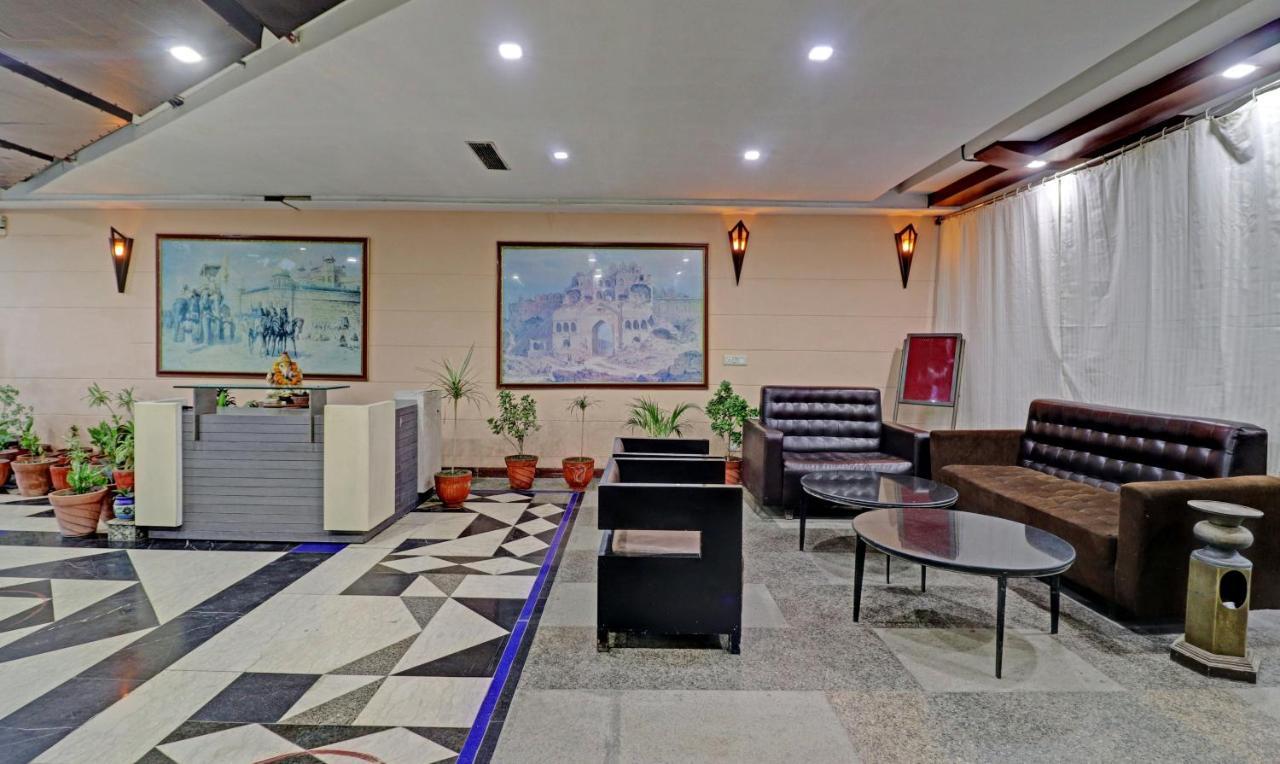 Itsy Hotels Hamlets Stay Ноида Екстериор снимка
