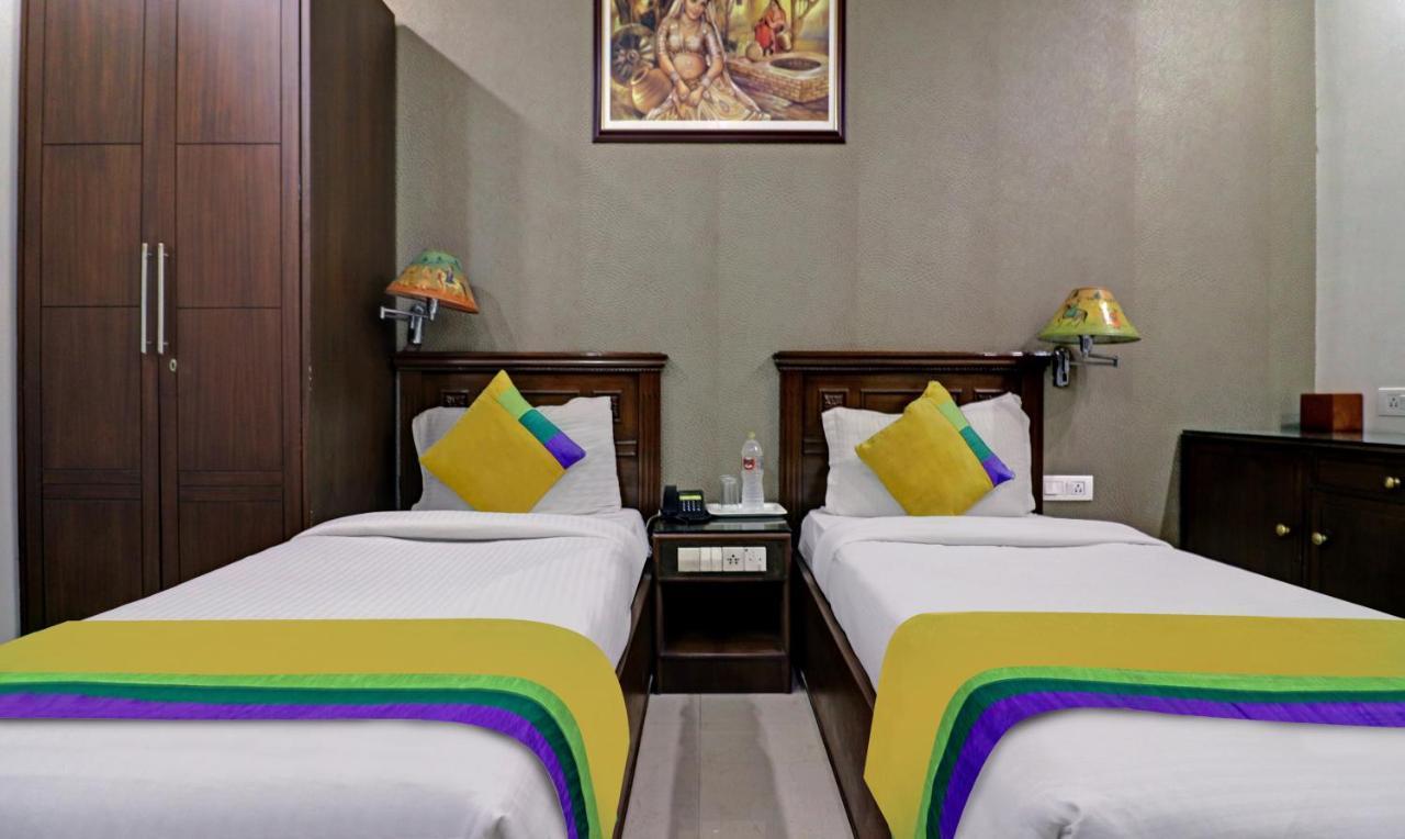 Itsy Hotels Hamlets Stay Ноида Екстериор снимка