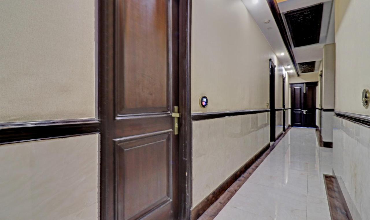 Itsy Hotels Hamlets Stay Ноида Екстериор снимка